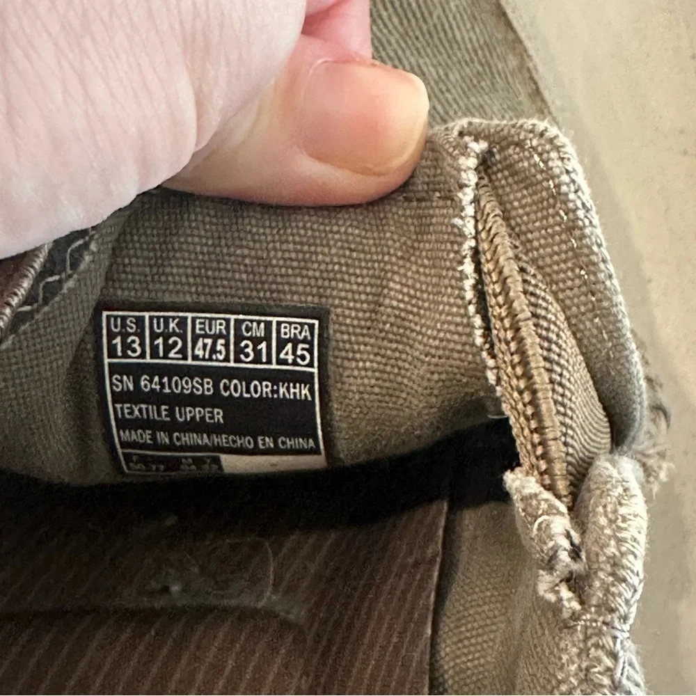 Skechers Men’s Relaxed Fit Memory Foam Khaki Canvas Slip On Shoes Sz 13 GUC